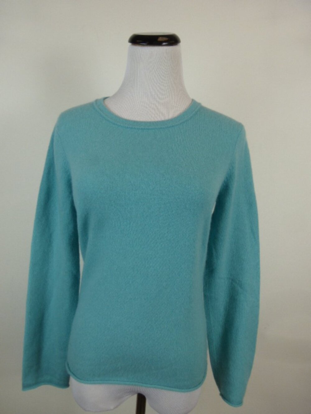SAKS FIFTH AVENUE turquoise blue CASHMERE CREWNECK Sweater M
